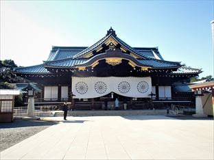 靖国神社の拝殿
