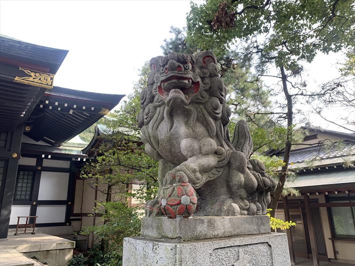 王子神社の吽形の狛犬・右側