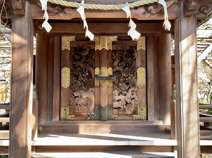 亀戸天神社の紅梅殿の近景