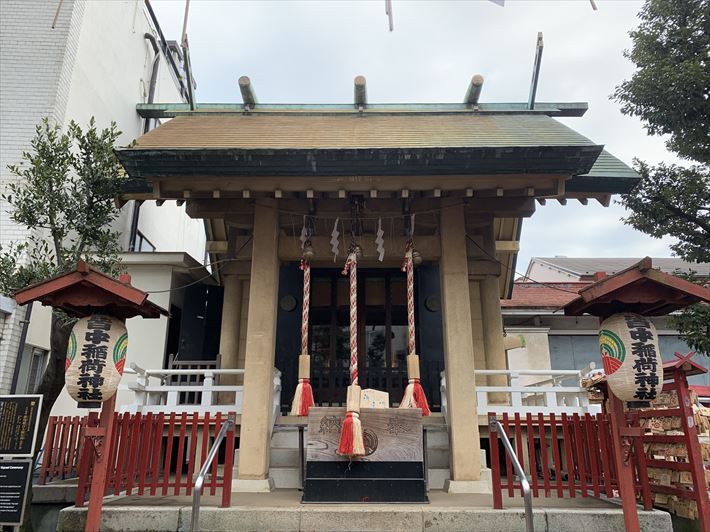 皆中稲荷神社の拝殿