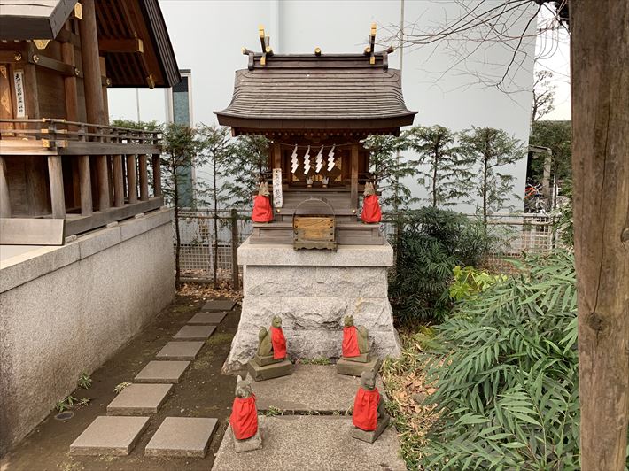 成子天神社の境内社・鳴子稲荷神社