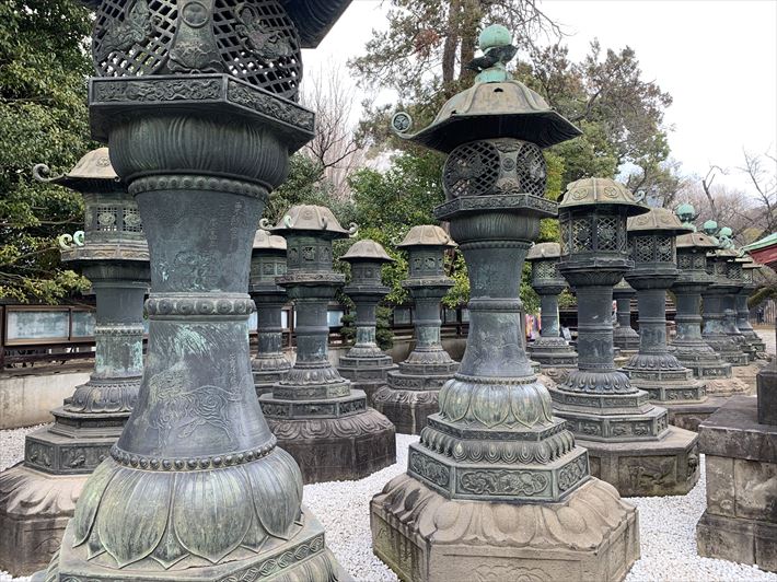 上野東照宮の銅灯籠